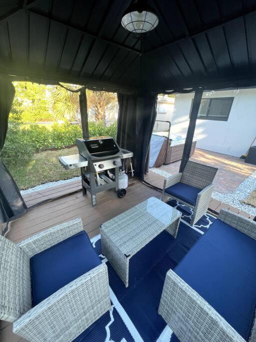 Willa Modern Tropical Oasis With Arcade, Hottub & Minigolf Hollywood Zewnętrze zdjęcie