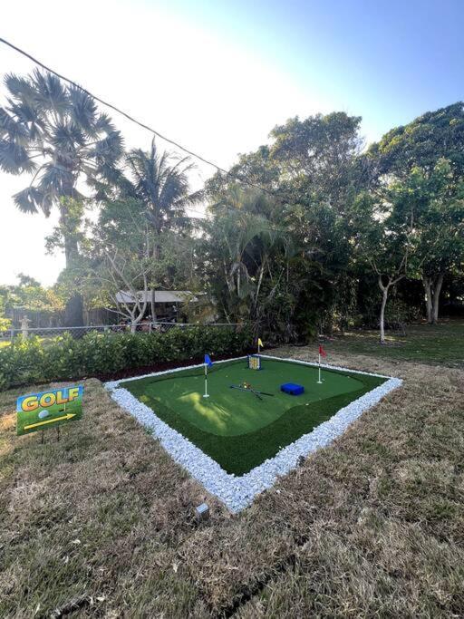 Willa Modern Tropical Oasis With Arcade, Hottub & Minigolf Hollywood Zewnętrze zdjęcie